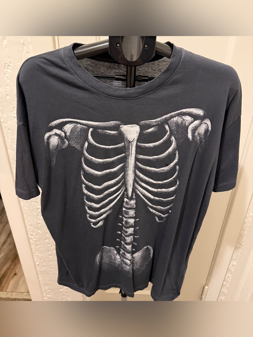 Women’s ae oversized Halloween Dark Gray Graphic Skeleton T-Shirt